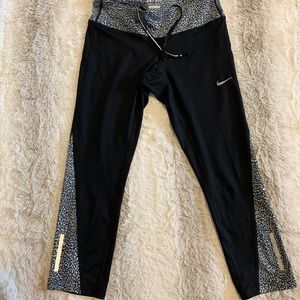 Nike Dri-Fit Cropped Printed leggings
